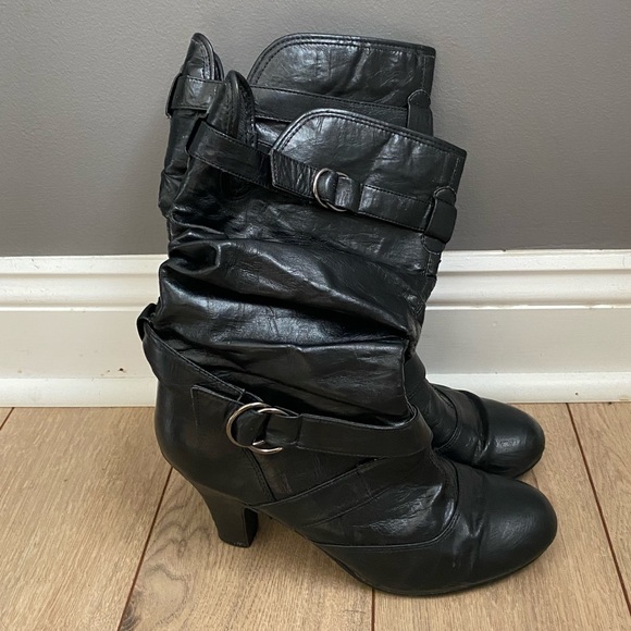 White Mountain Shoes - *SOLD* White Mountain Boots